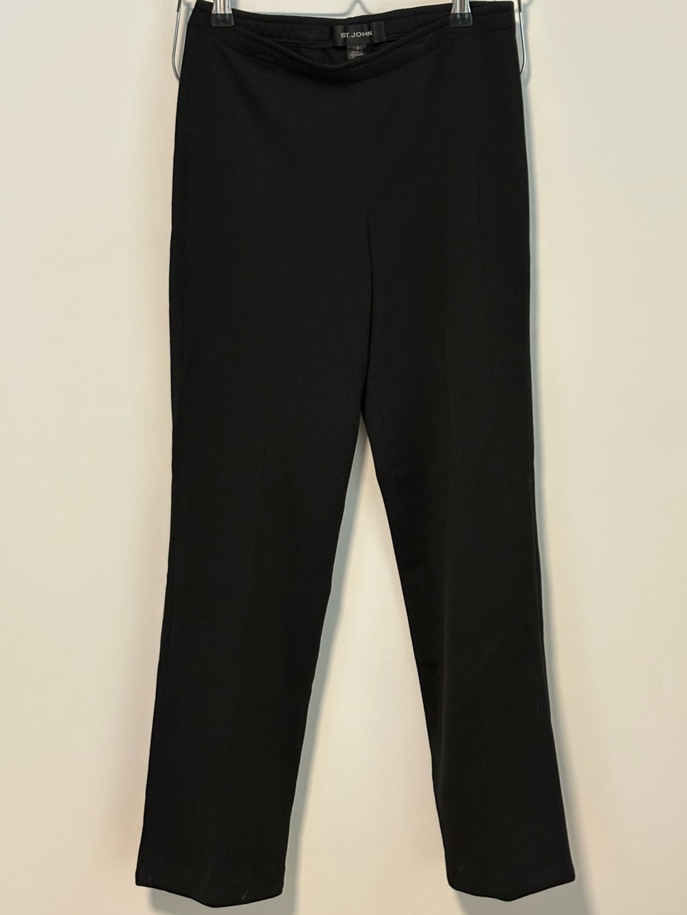 St. John Black Straight Leg Pull-On Pants